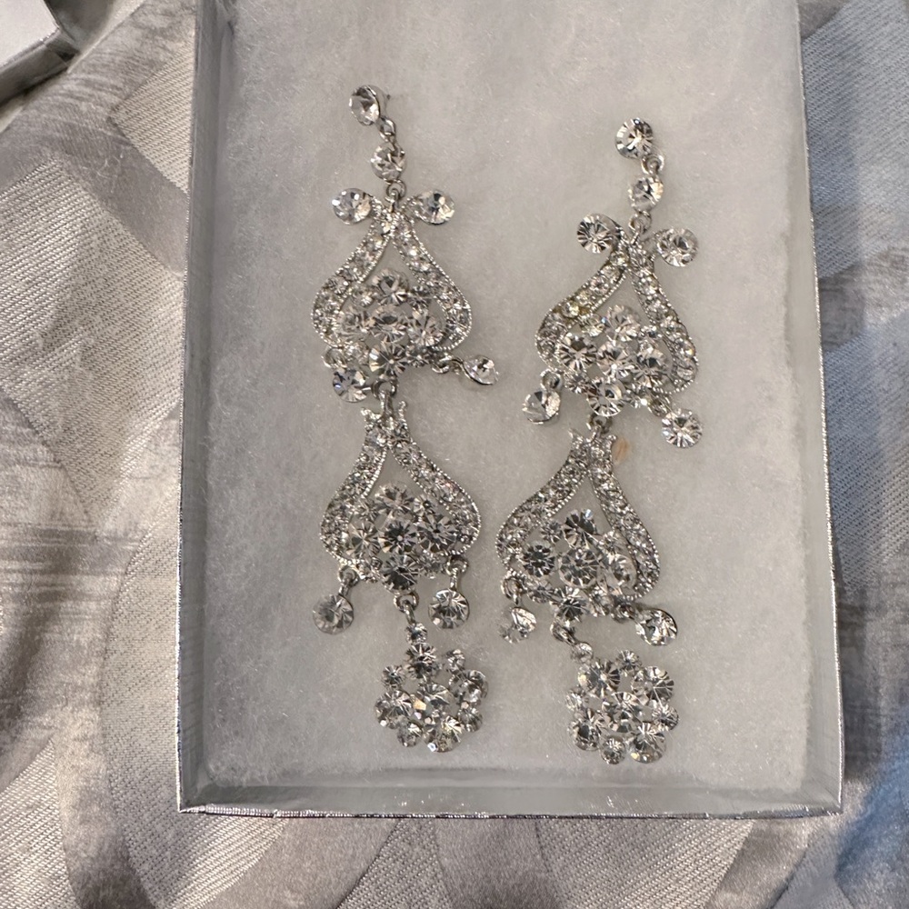EUC prom earrings